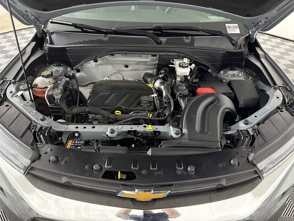 Used 2023 Sterling Gray Metallic Chevrolet LT image 27