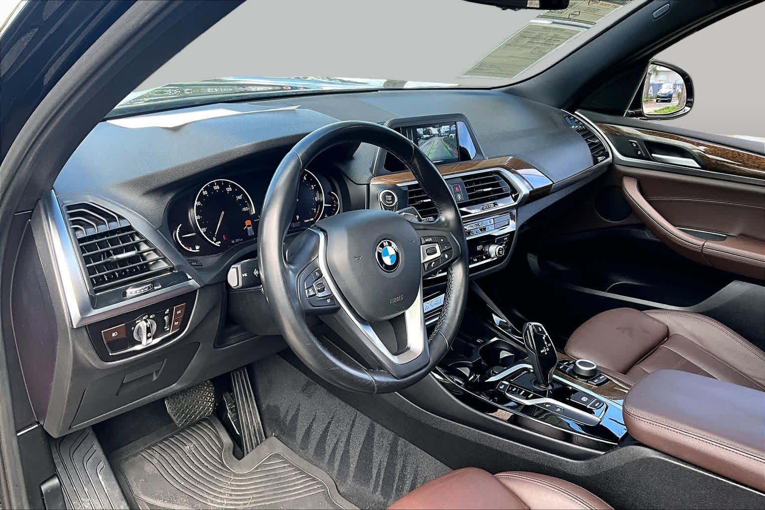 Used 2019 Jet Black BMW xDrive30i image 18