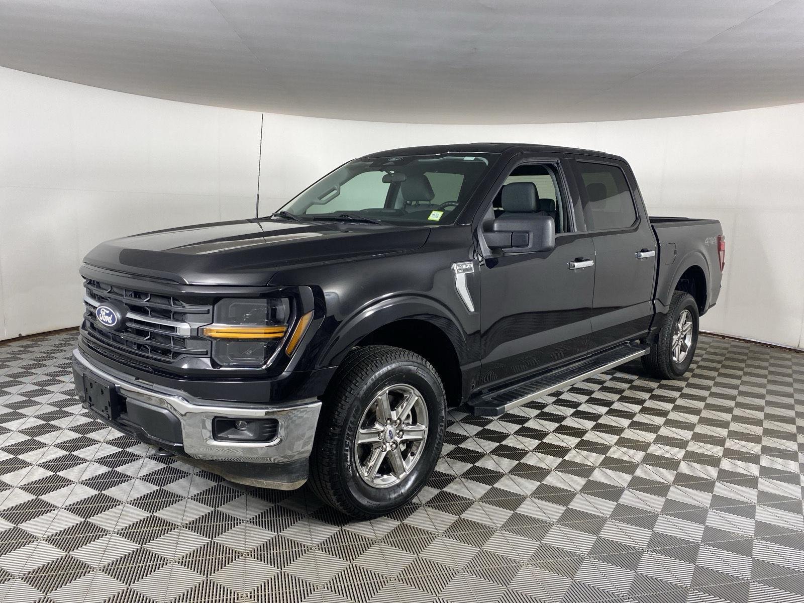Used 2025 Agate Black Ford XLT image 6
