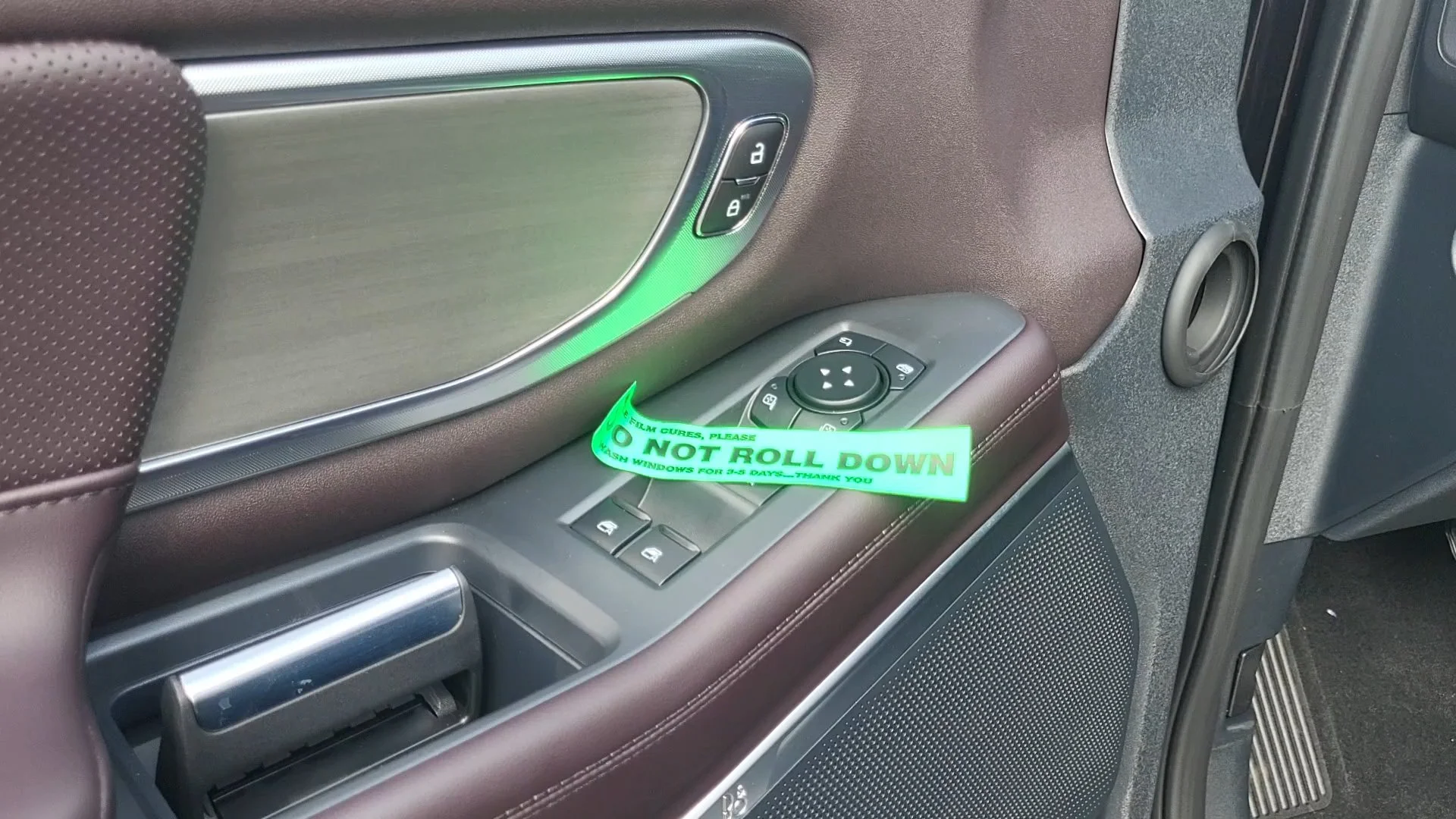 New 2027 Agate Black Metallic Ford Platinum image 11