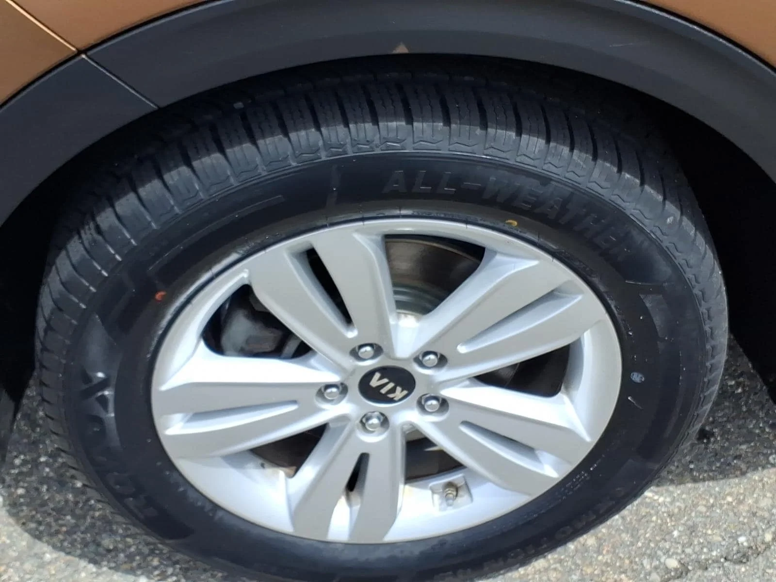 Used 2019 Copper Kia LX image 10