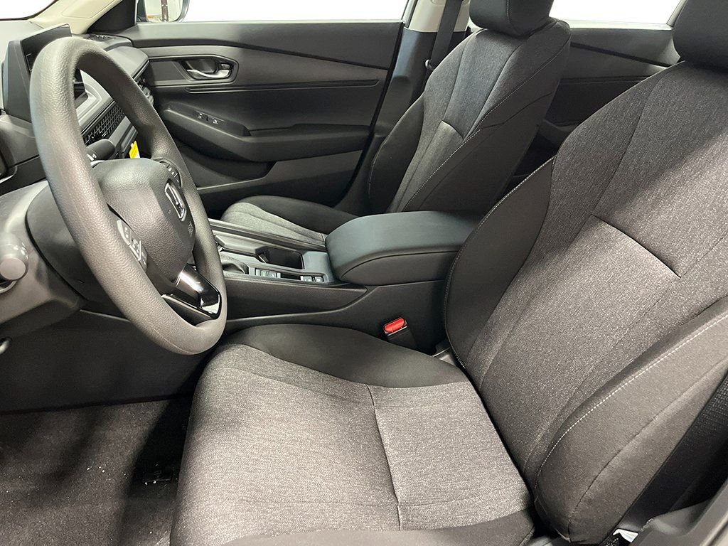 New 2026 Platinum White Pearl Honda LX image 13