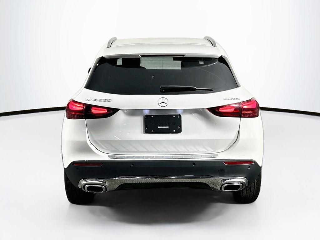 New 2026 Polar White Mercedes-Benz GLA 250 image 6