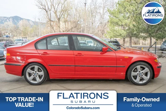 2004 BMW 3 Series 325i's photo