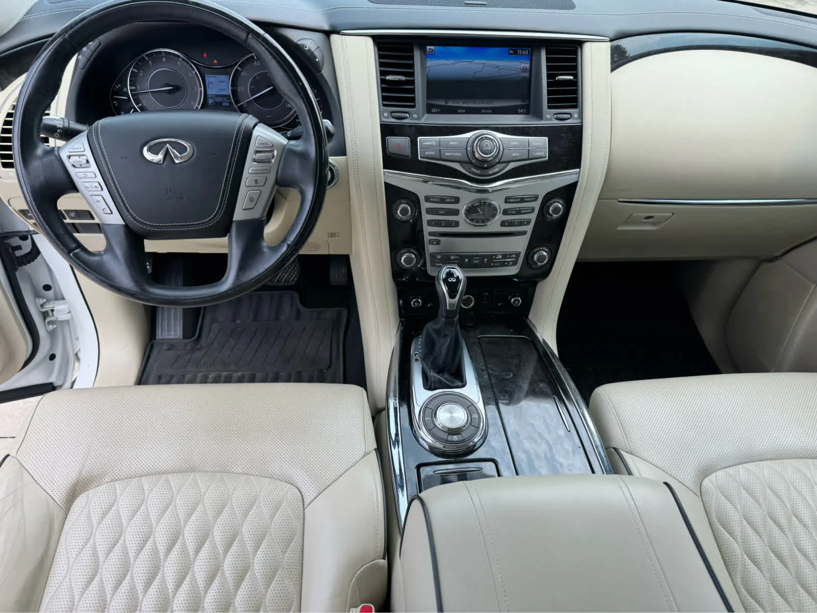 Used 2019 Moonstone White INFINITI LUXE image 22