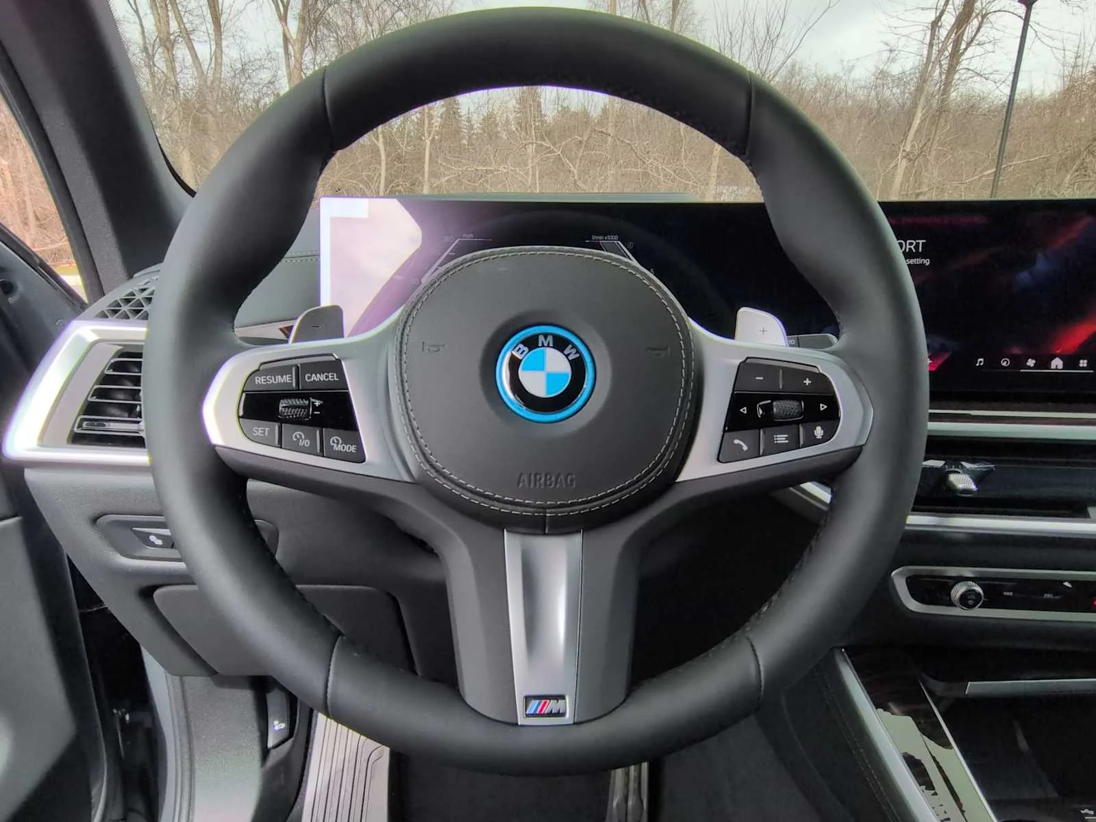 New 2026 Skyscraper Grey Metallic BMW xDrive50e image 24