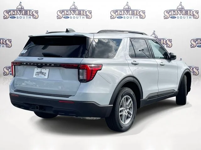 New 2026 White Ford Active image 3