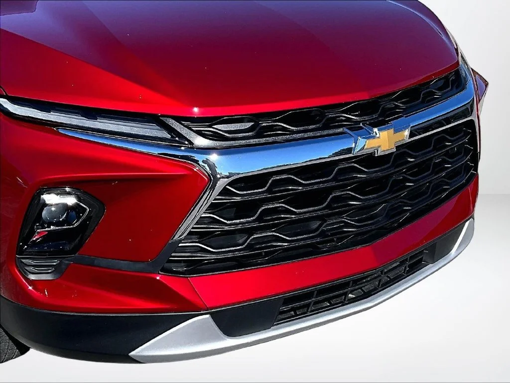Used 2023 Red Chevrolet LT image 29