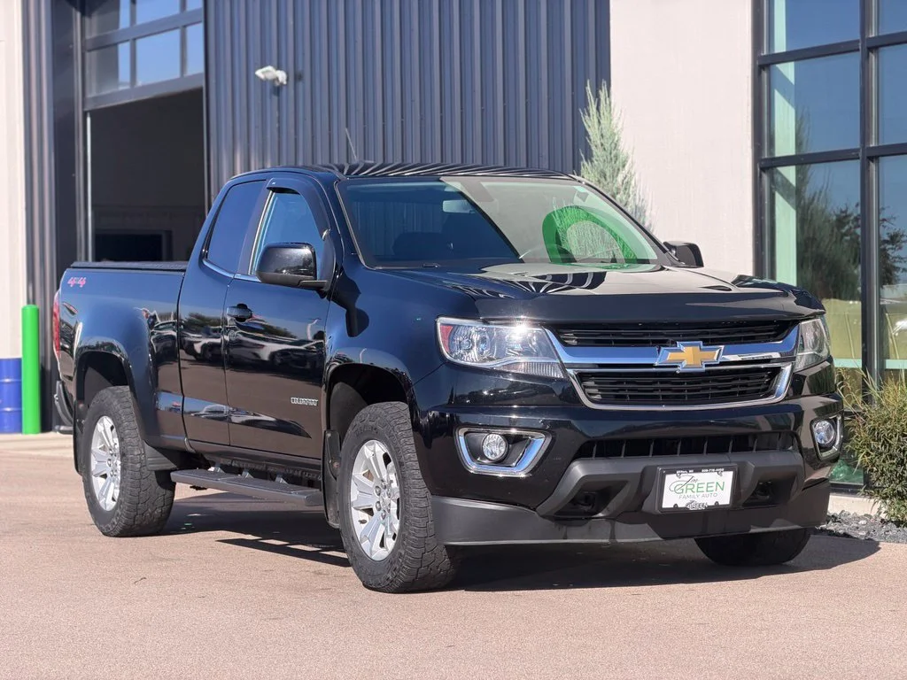 Used 2016 Black Chevrolet LT image 4