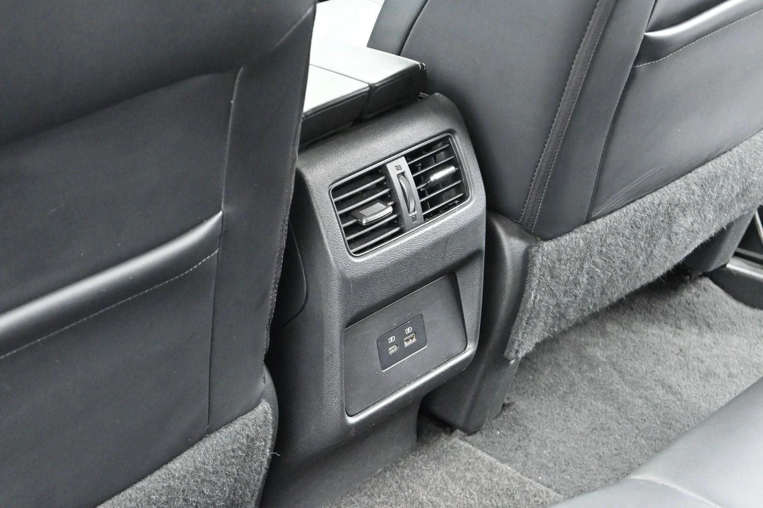 Used 2021 Gun Metallic Nissan SV image 28