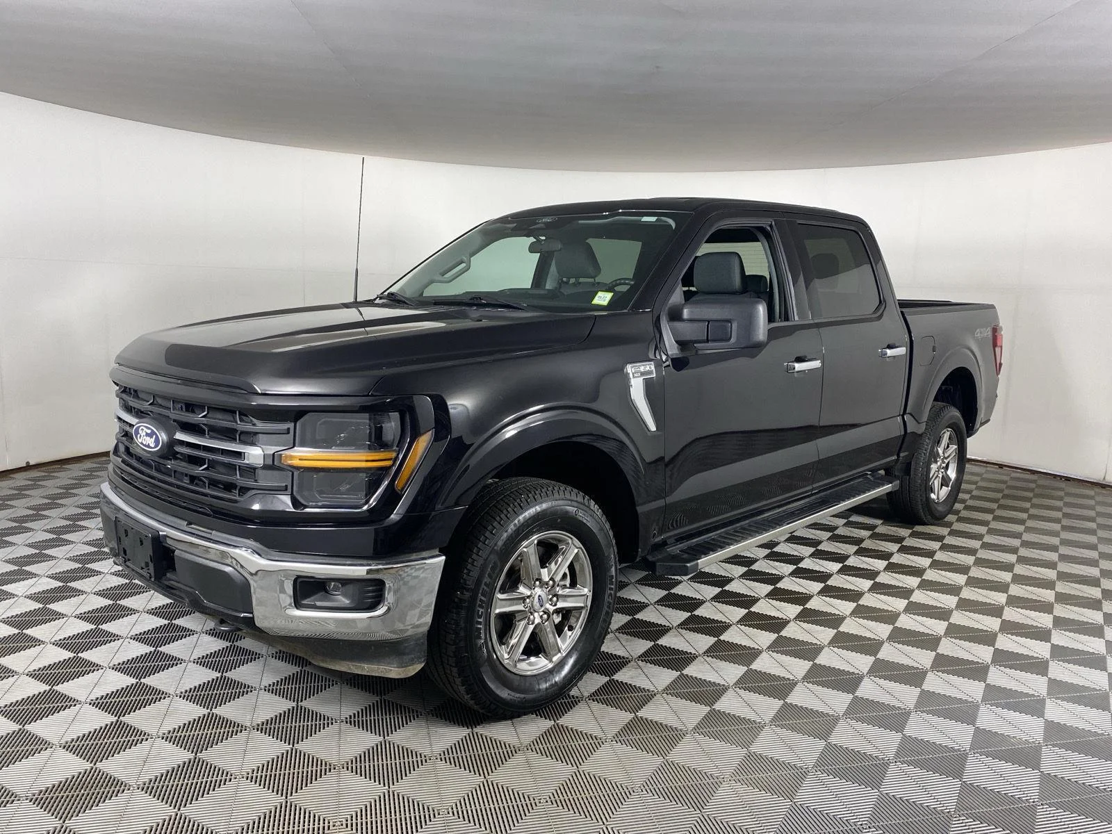 Used 2025 Agate Black Ford XLT image 6