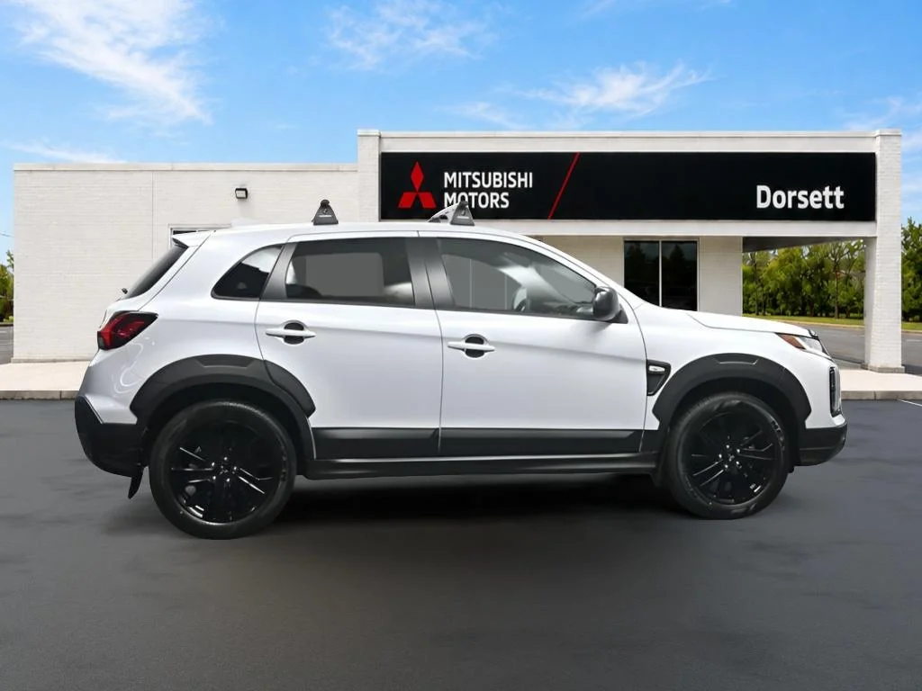 New 2026 White Diamond Mitsubishi Trail Edition image 5
