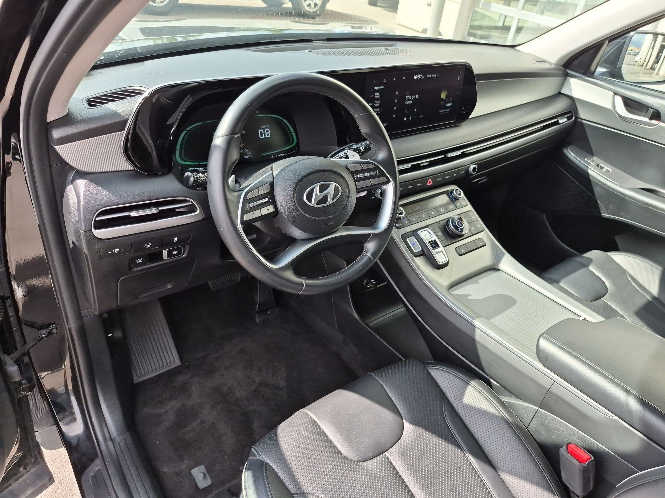 Used 2024 Abyss Black Pearl Hyundai SEL 7P image 15
