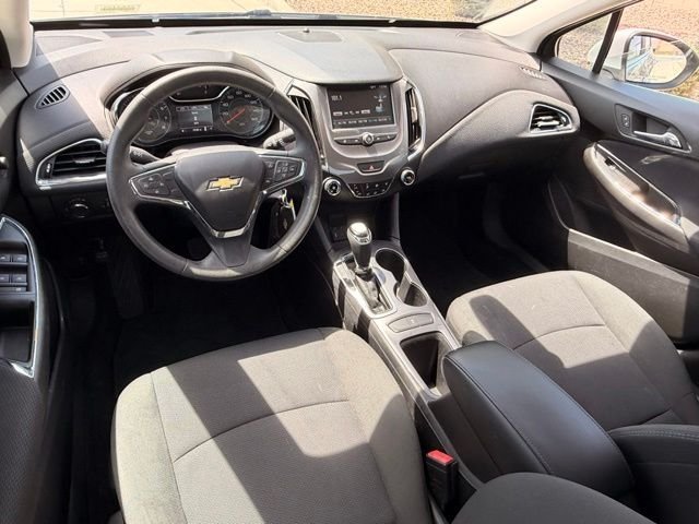 Used 2018 Silver Chevrolet LT image 9