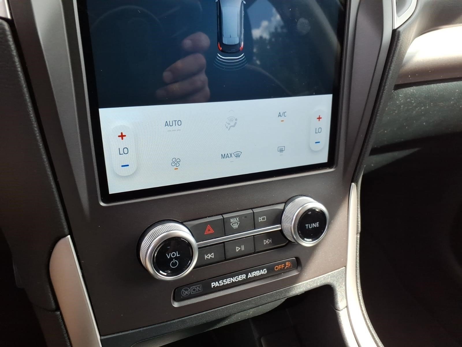 2021 Ford Edge SE - Photo 14