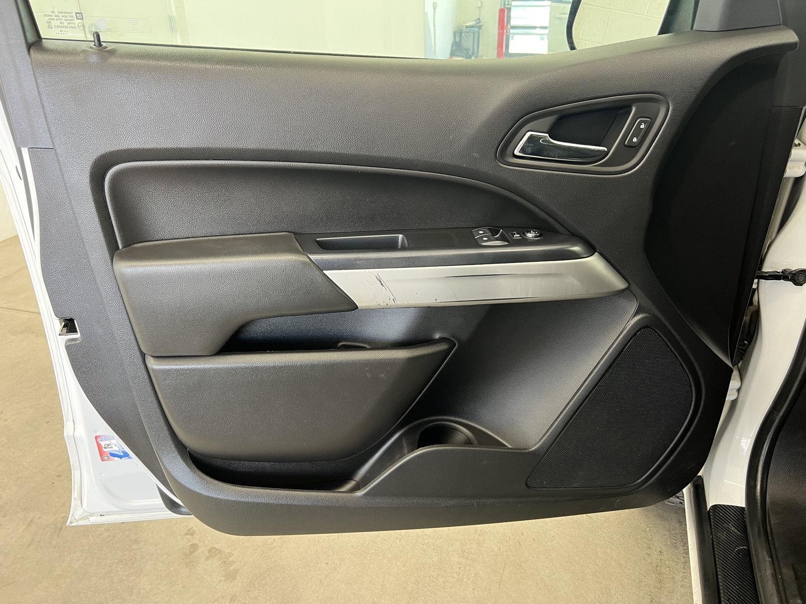 2019 Chevrolet Colorado LT - Photo 12