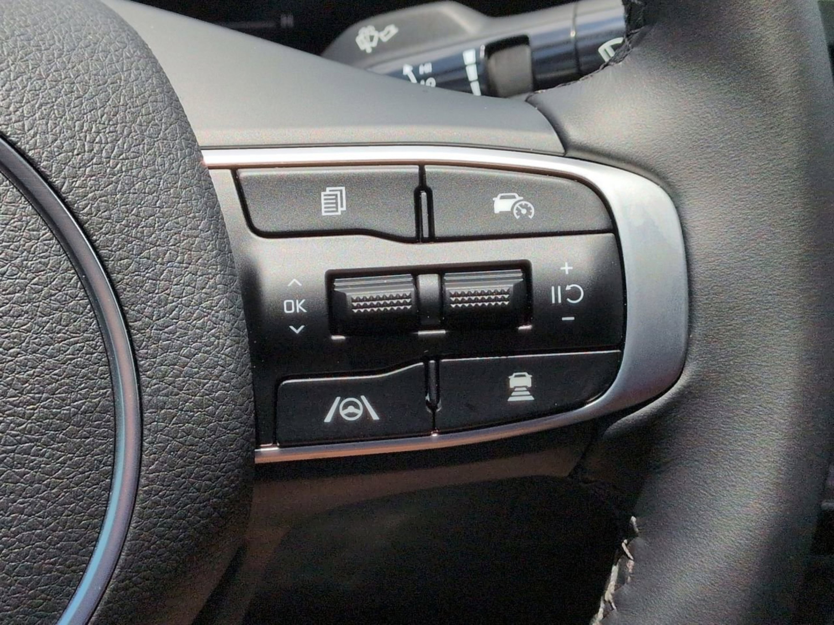 New 2026 Wolf Gray Kia GT-Line image 45