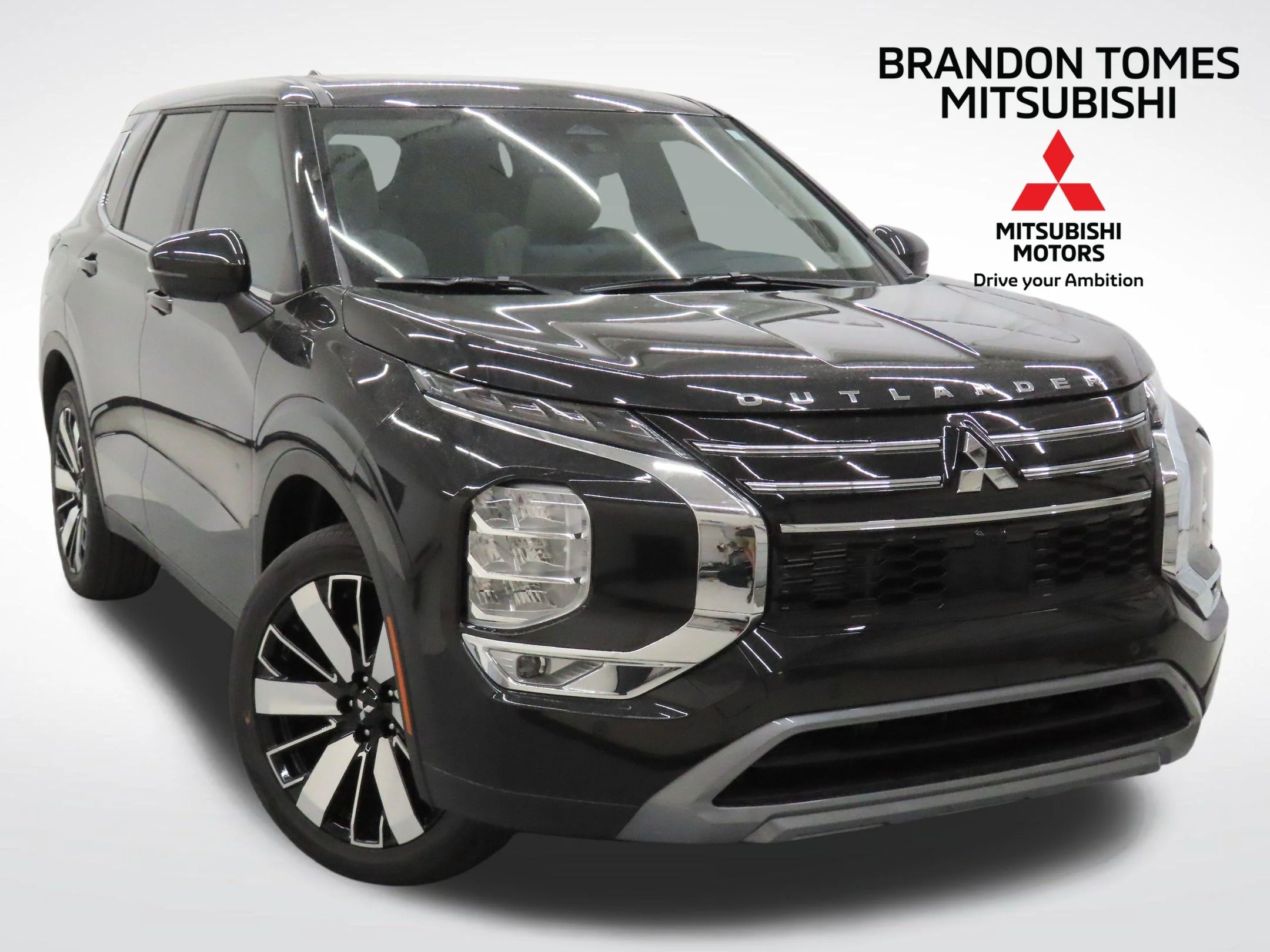 2026 Mitsubishi Outlander SE FWD's photo