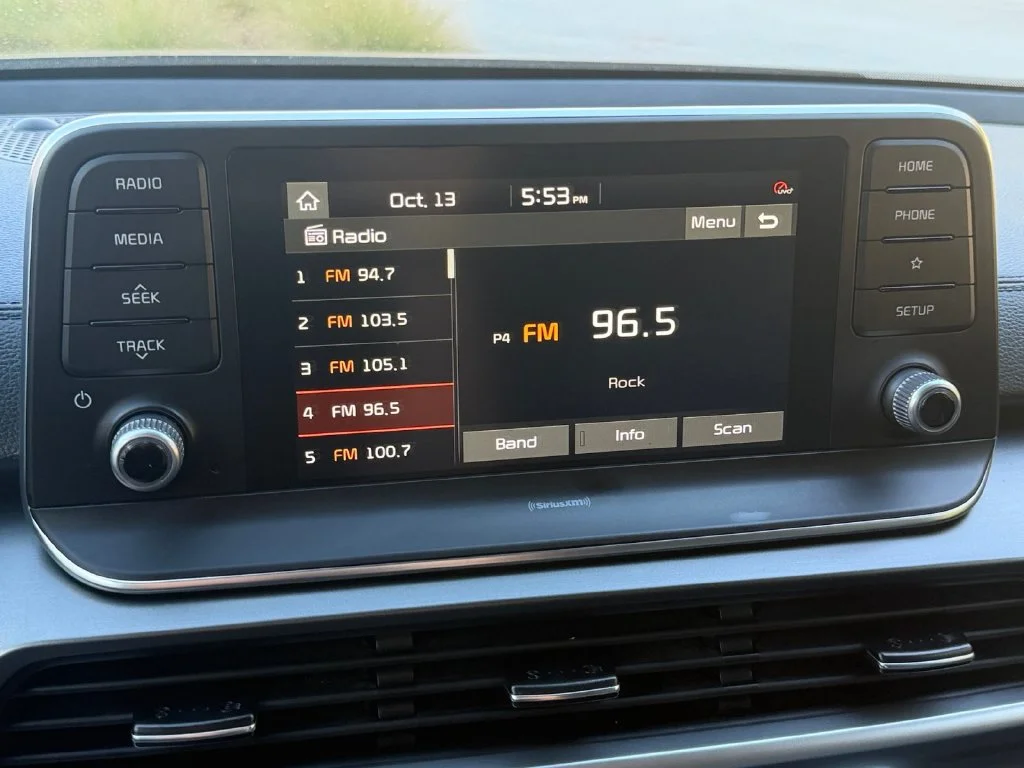 Used 2021 Black Kia S image 21