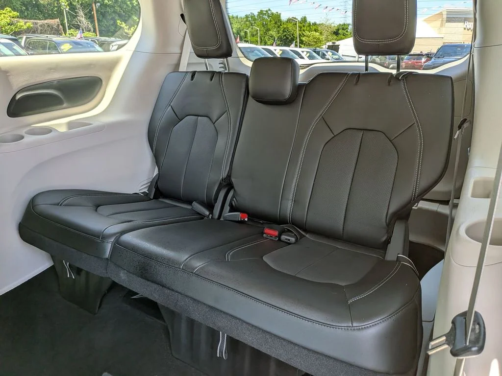 Used 2023 White Chrysler Touring L image 26