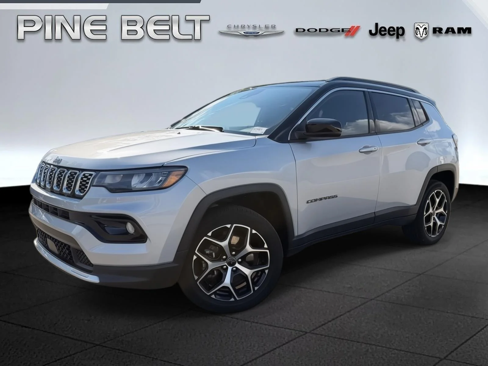 Used 2025 Silver Zynith Metallic Clearcoat Jeep Limited image 1