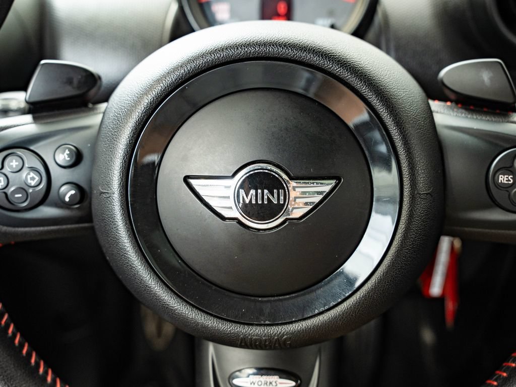 Used 2016 Absolute Black Metallic MINI  image 27