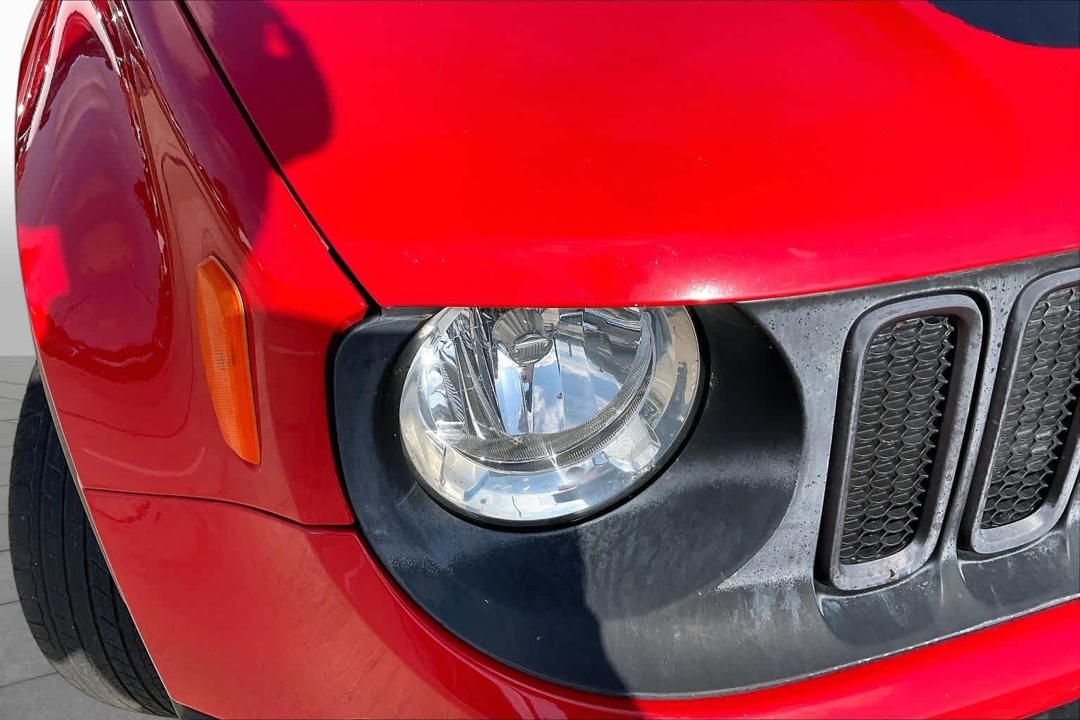 Used 2016 Colorado Red Jeep Trailhawk image 27