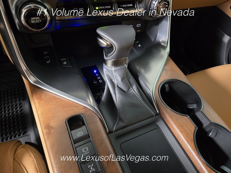 New 2026 Eminent White Pearl Lexus LUXURY image 21