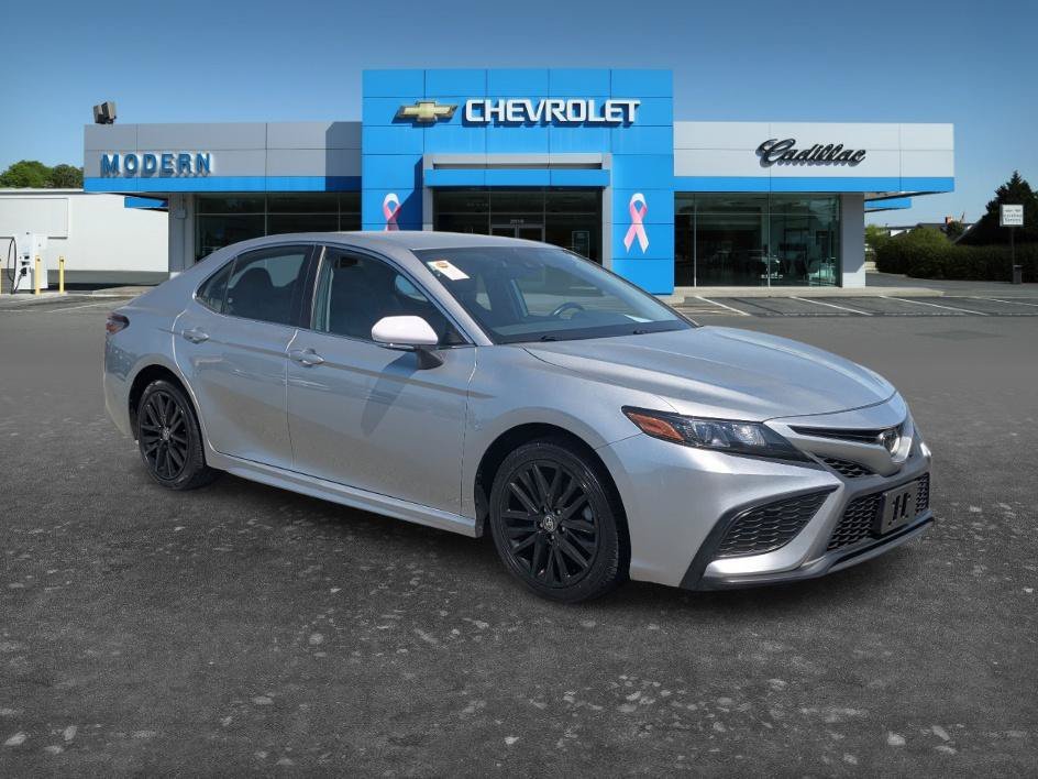 Used 2024 Silver Toyota SE image 7