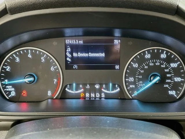 Used 2020 Blue Ford SE image 17