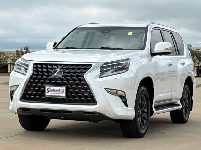 Used 2020 White Lexus 460 image 3
