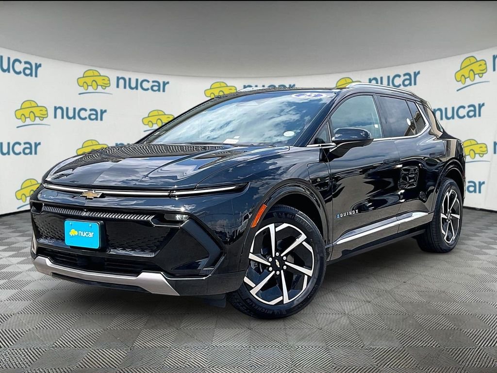 Used 2025 Black Chevrolet LT image 3
