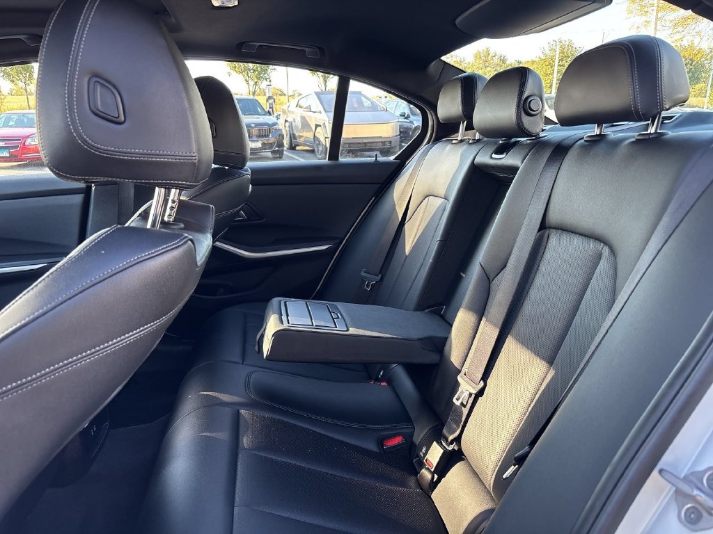 Used 2025 White BMW 330i xDrive image 15