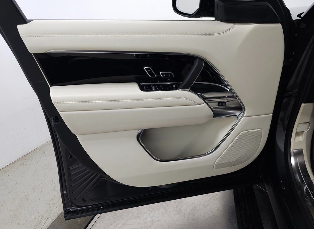 2025 Land Rover Range Rover SE - Photo 11