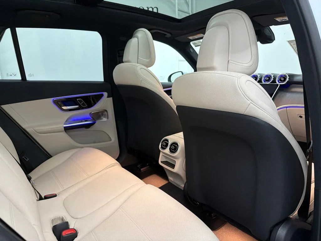 New 2027 Silver Mercedes-Benz GLC 300 image 27