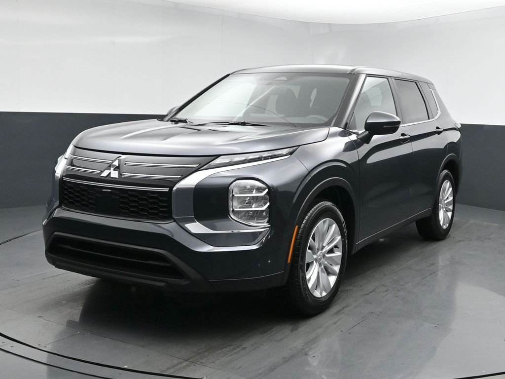 2026 Mitsubishi Outlander ES