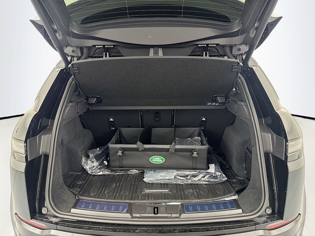 New 2026 Santorini Black Land Rover Core S image 27