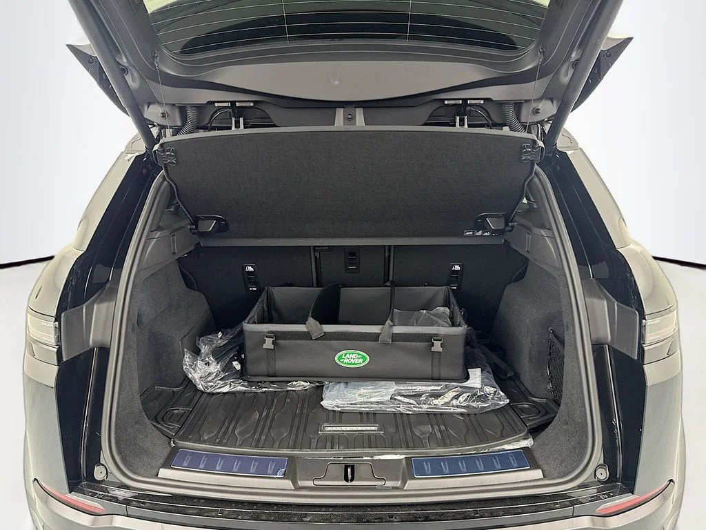 New 2026 Santorini Black Land Rover Core S image 27
