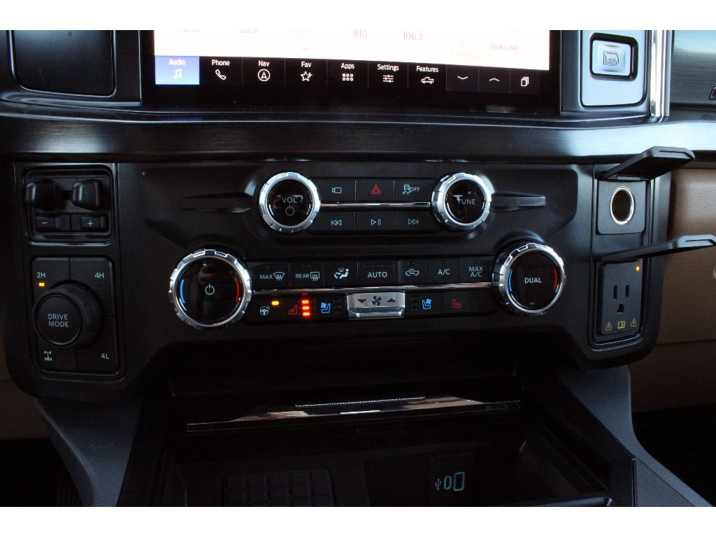 New 2026 Oxford White Ford LARIAT image 8