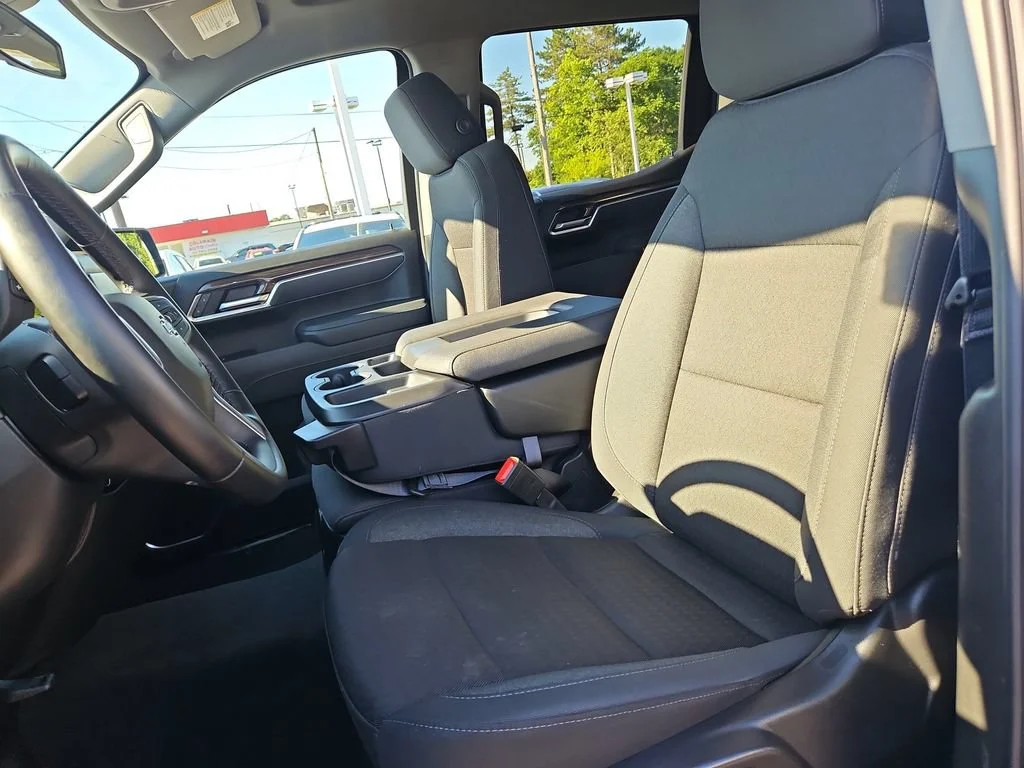 Used 2026 Riptide Blue Metallic Chevrolet RST image 18