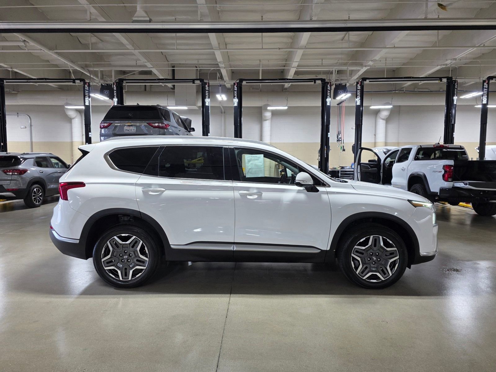 Used 2021 Cream White Hyundai Limited image 8