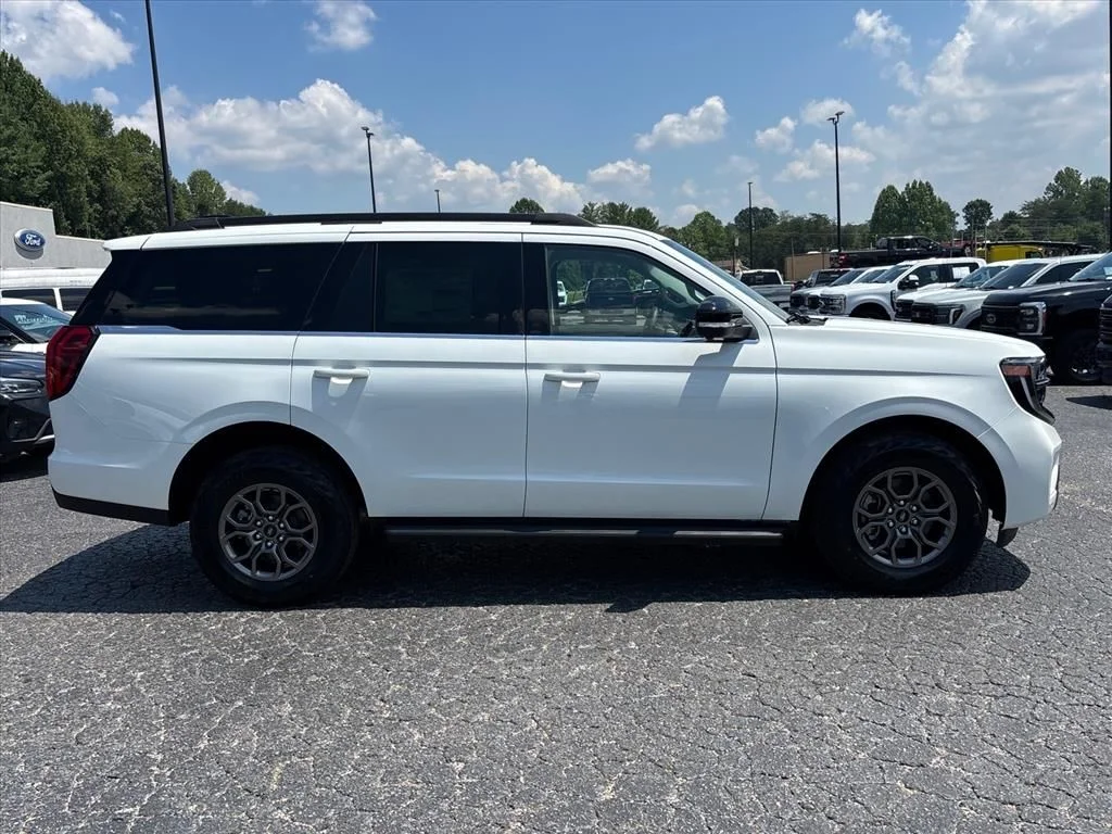 New 2027 Star White Metallic Tri-Coat Ford Active image 9