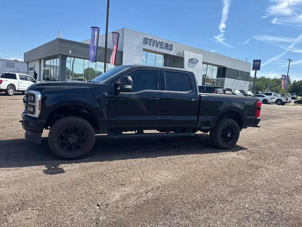 Used 2024 Black Ford XLT image 7