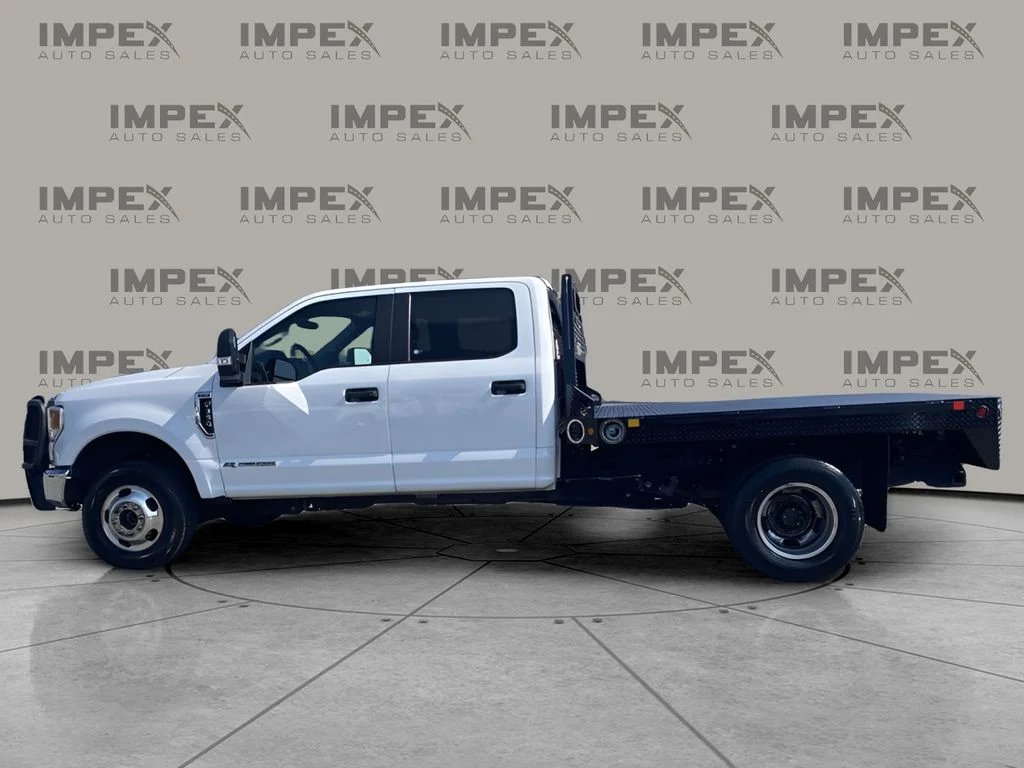 Used 2022 White Ford XL image 2
