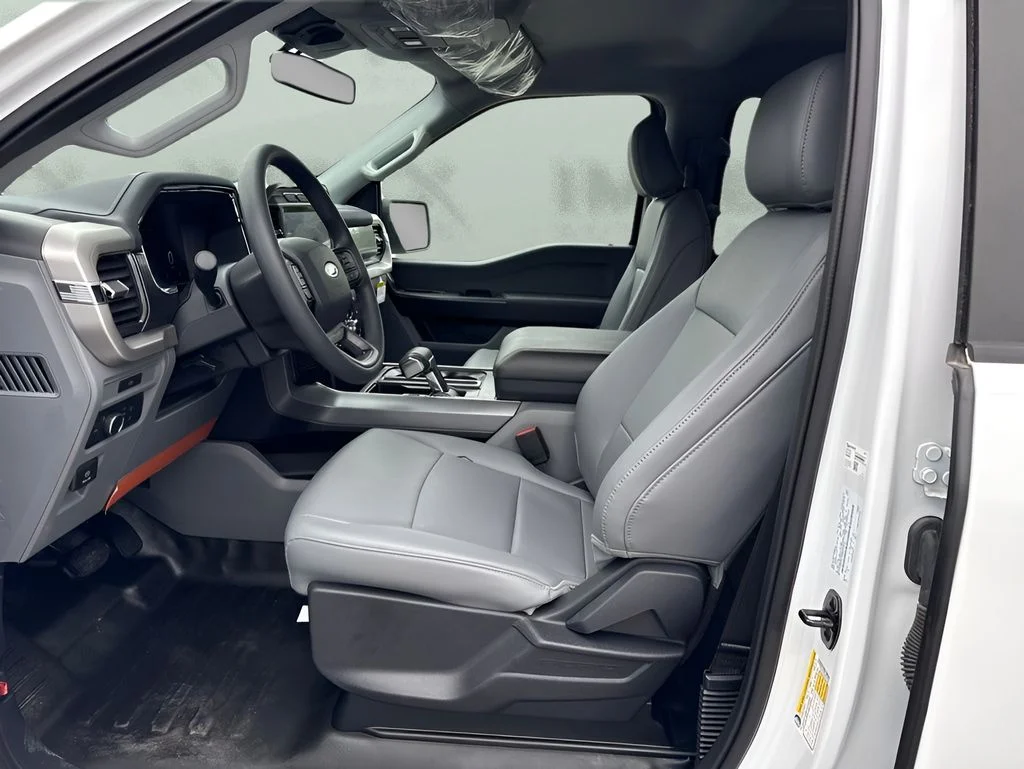 Used 2022 White Ford Pro image 9