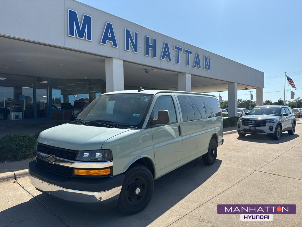 Used 2019 Summit White Chevrolet LT image 1
