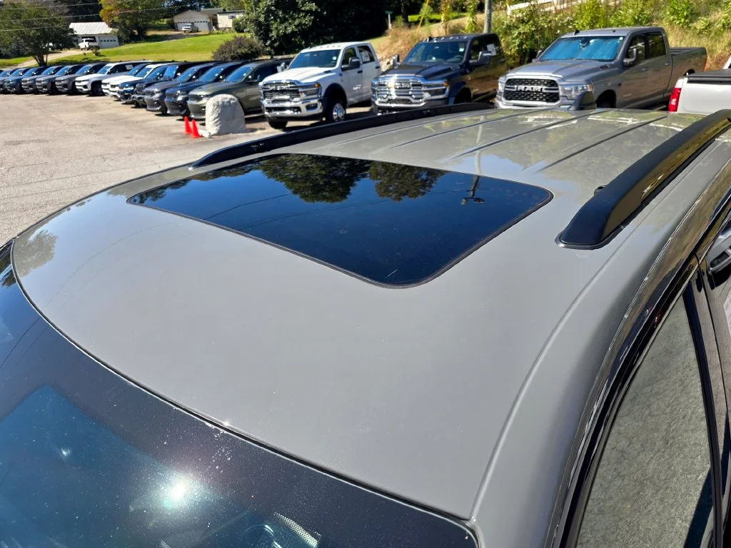 New 2027 Gray Jeep Laredo X image 21