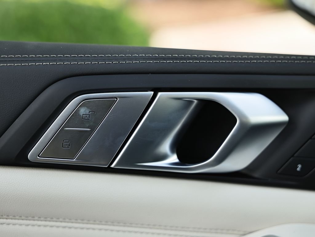 New 2027 Blue Ridge Mountain Metallic BMW xDrive40i image 16