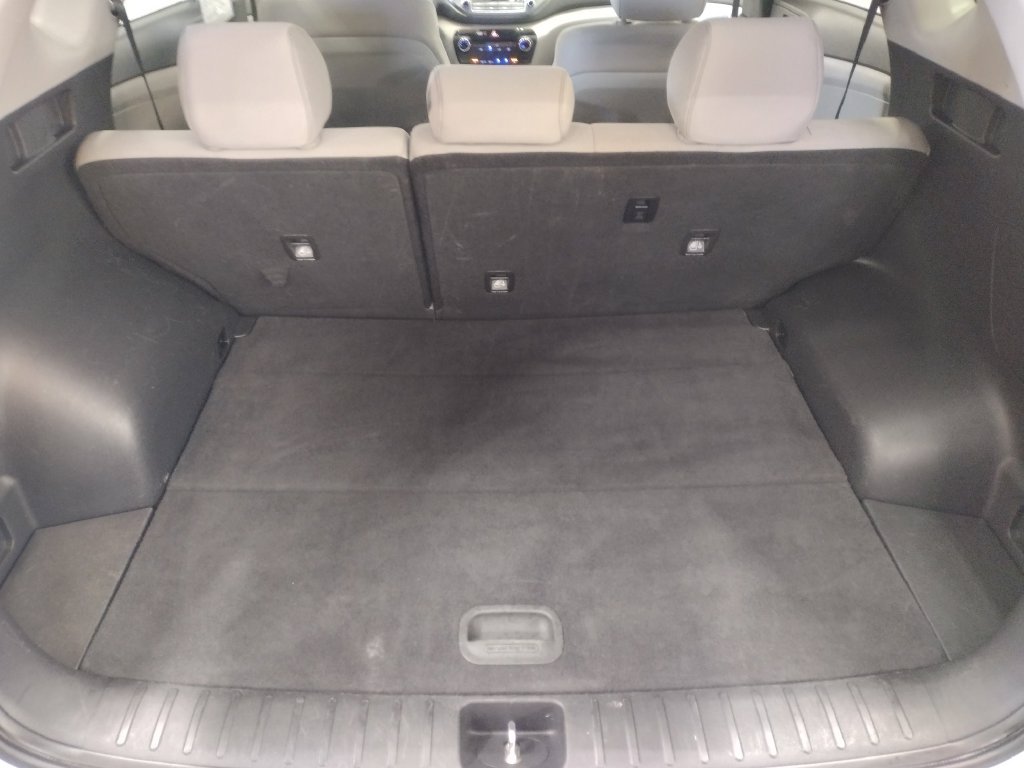 Used 2018 Molten Silver Hyundai SEL image 15