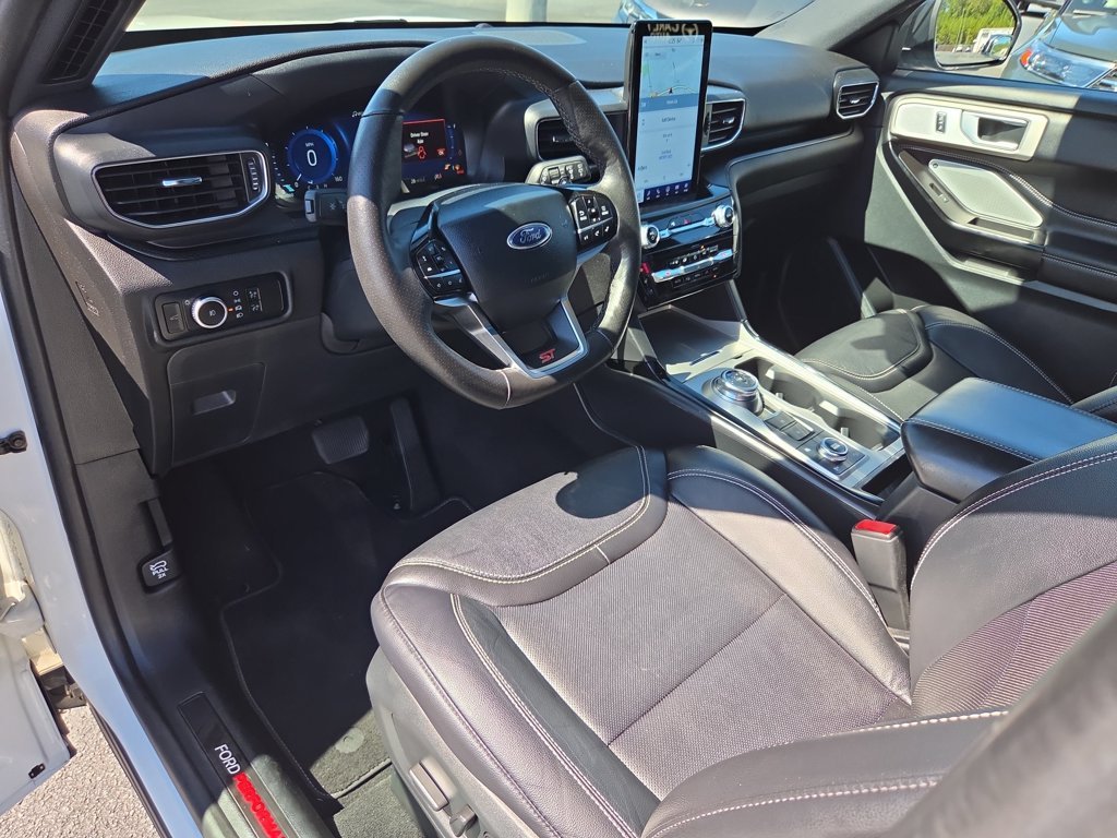 2024 Ford Explorer ST - Photo 12